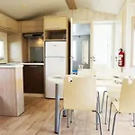 Zecamping 4 Avec Club Enfant Piscine Couverte 1km Dog Friendly