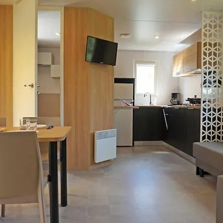 4 Etoiles - Parc Aquatique - Eeiaei Kamp alanı *