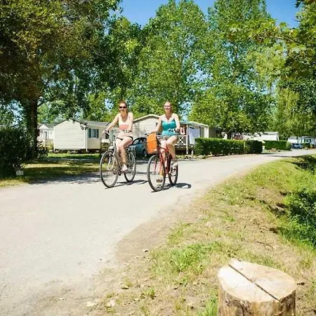 4 Etoiles - Parc Aquatique - Eeiaei Campsite
