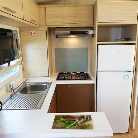 4 Etoiles - Parc Aquatique - Eeiaei Kamp alanı Givrand