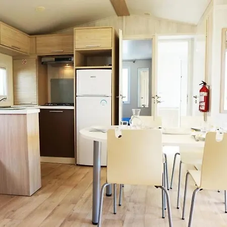 Zecamping 4 Etoiles Avec Club Enfant Piscine Couverte 1Km Plage Dog Friendly