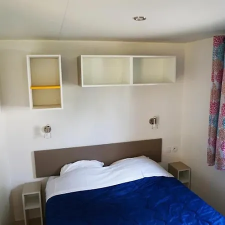 Campsite Zecamping 4 Etoiles Avec Club Enfant Piscine Couverte 1Km Plage Dog Friendly Givrand