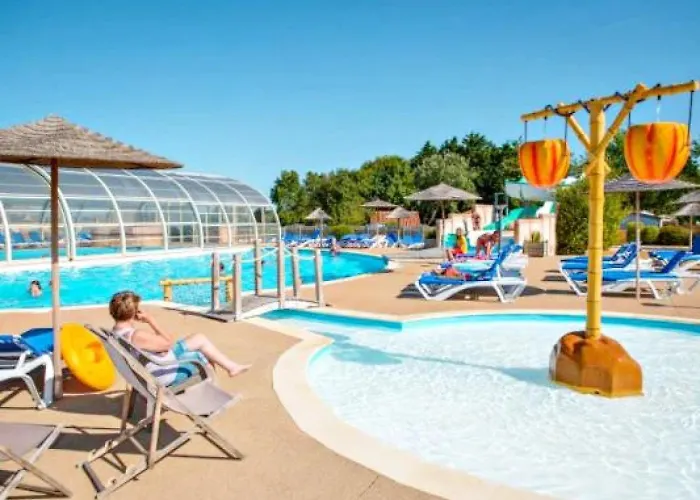 Camping 4 étoiles - Parc aquatique - eeiaei 4*