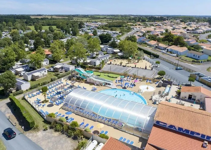 Camping 4 étoiles - Parc aquatique - eeiaei Campeggio